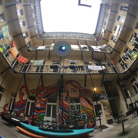 Dbc Hostel Budapest Exterior foto