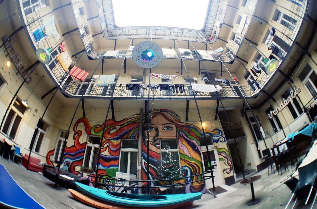 Dbc Hostel Budapest Exterior foto